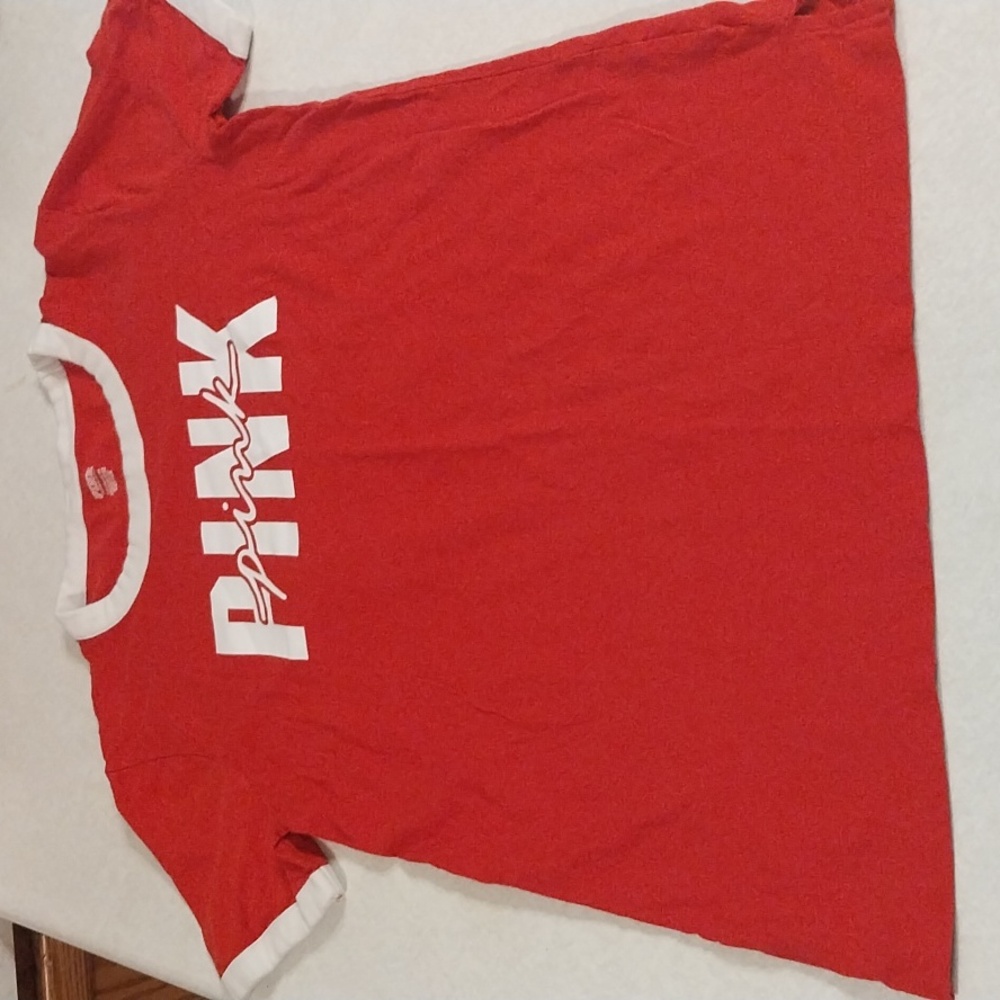 VS PINK tshirt.